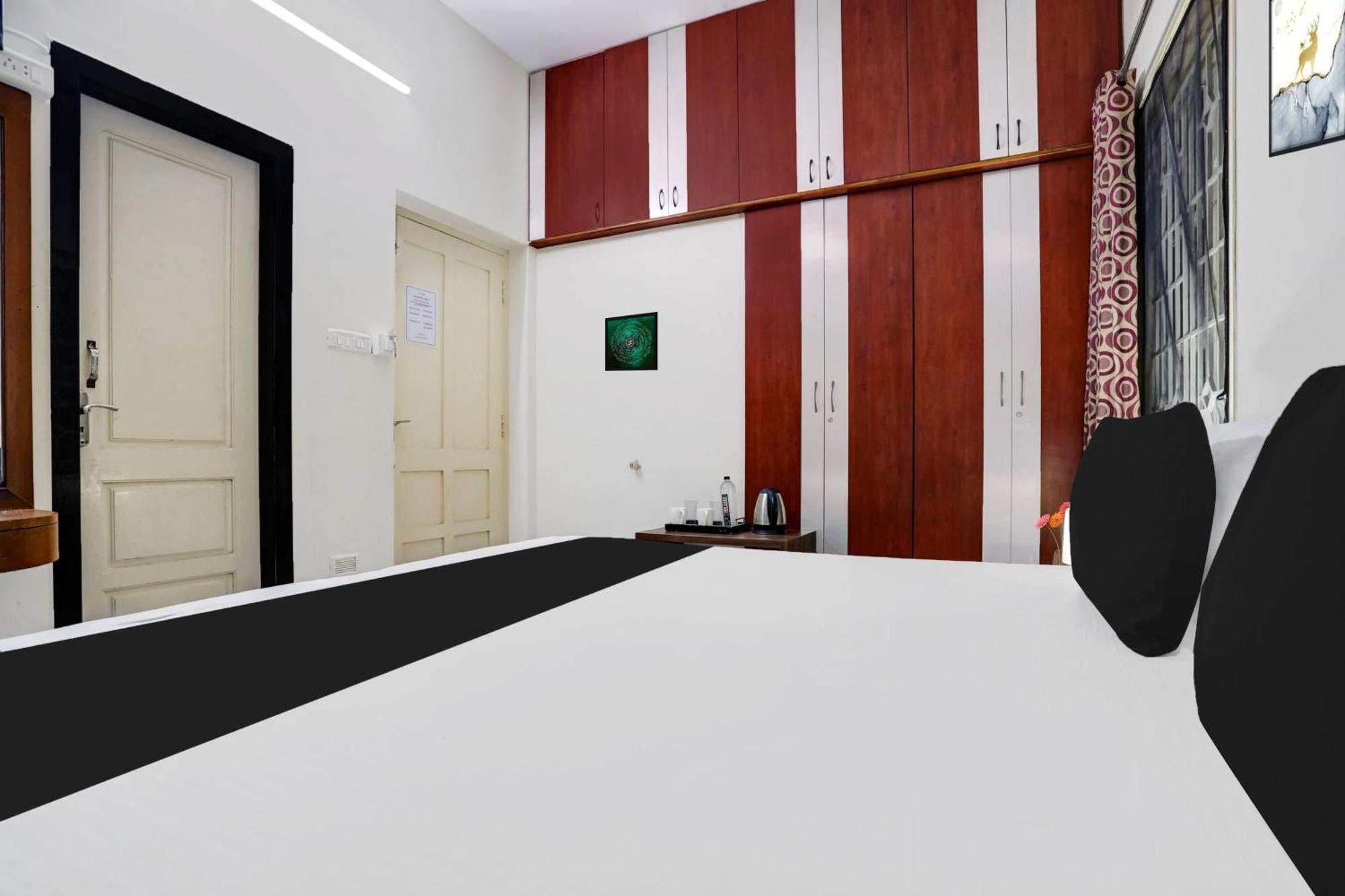 Super Hotel O Ashok Nagar Near Jntu College Kākināda المظهر الخارجي الصورة