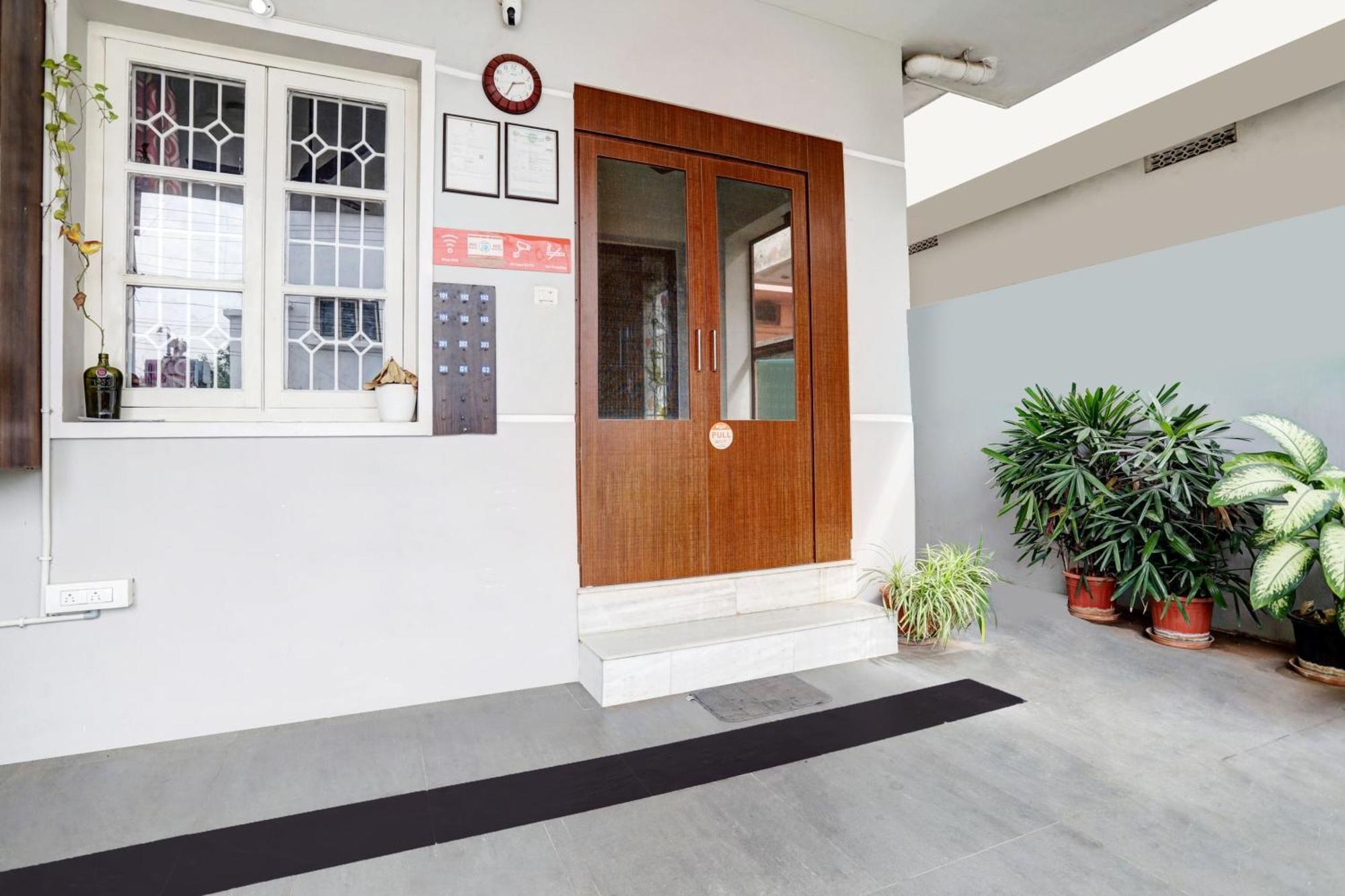 Super Hotel O Ashok Nagar Near Jntu College Kākināda المظهر الخارجي الصورة